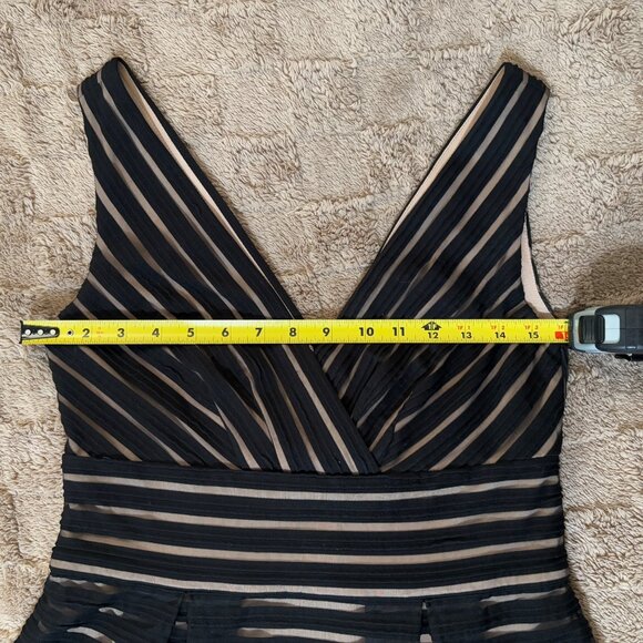 NWOT White House Black Market Shadow Stripe V Neck Flare Cocktail Party Dress 6 - Picture 6 of 9